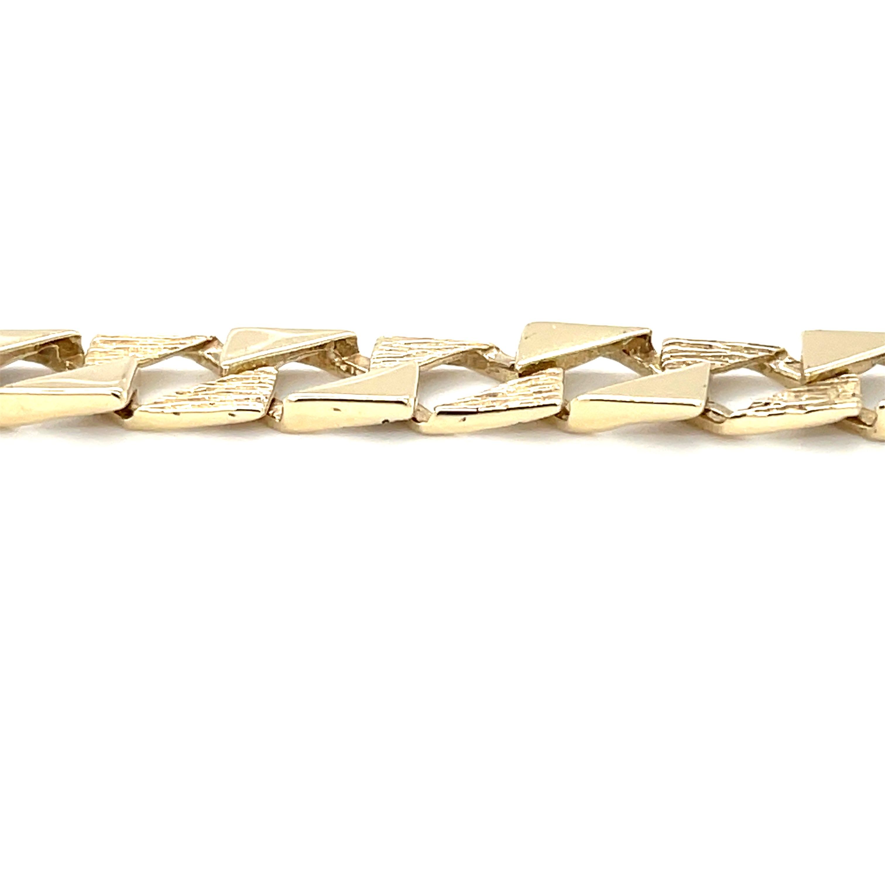 9ct Yellow Gold 8.25" Polish & Pattern Square Curb Link Bracelet - 13.55g SOLD