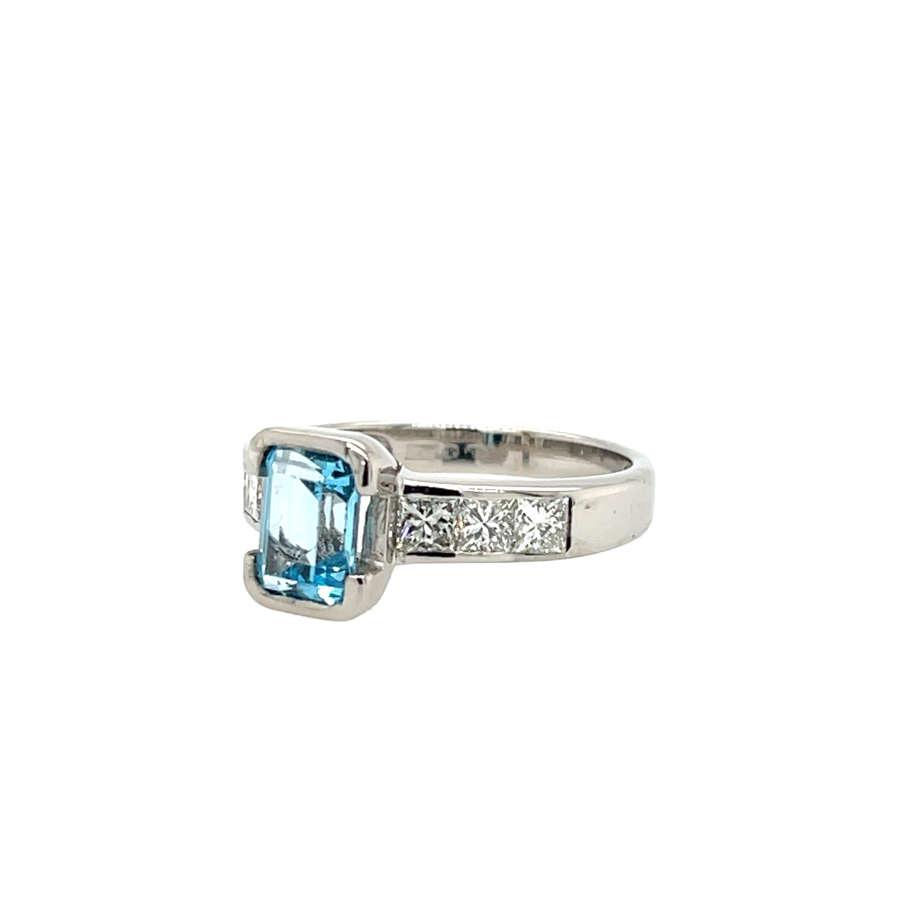 18ct White Gold Aquamarine & Diamond Cocktail Dress Ring