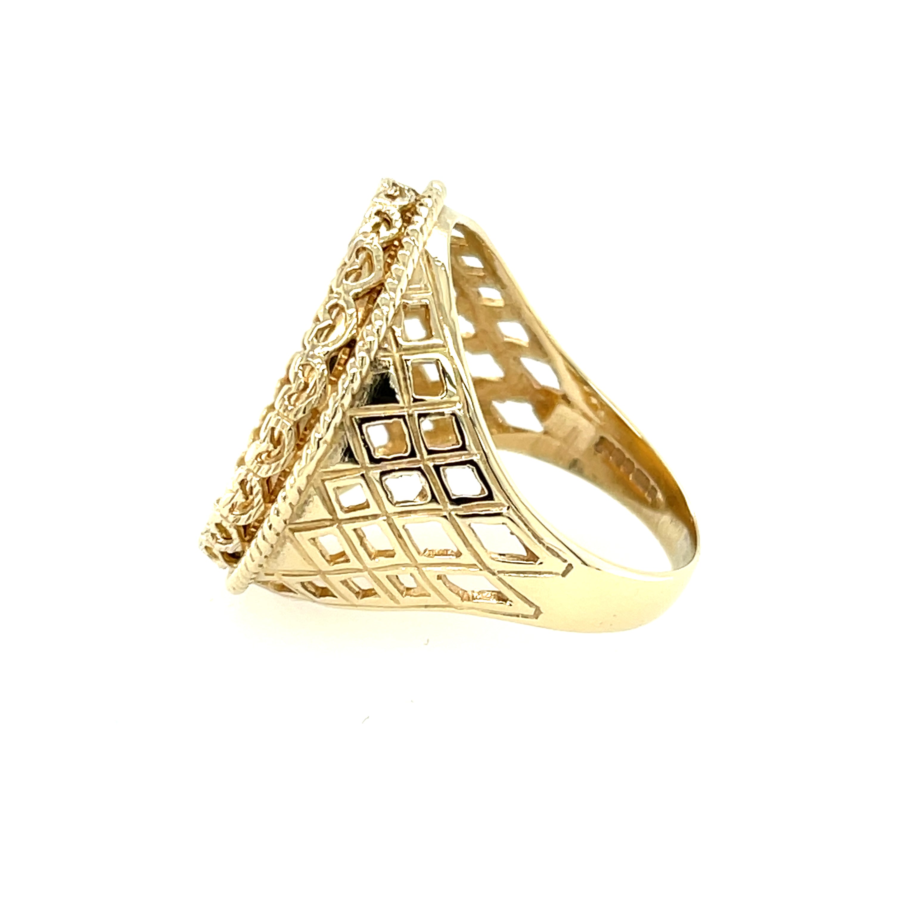 1980 Elizabeth II Full Sovereign Ring & 9ct Gold Hearts Lattice Mount SOLD
