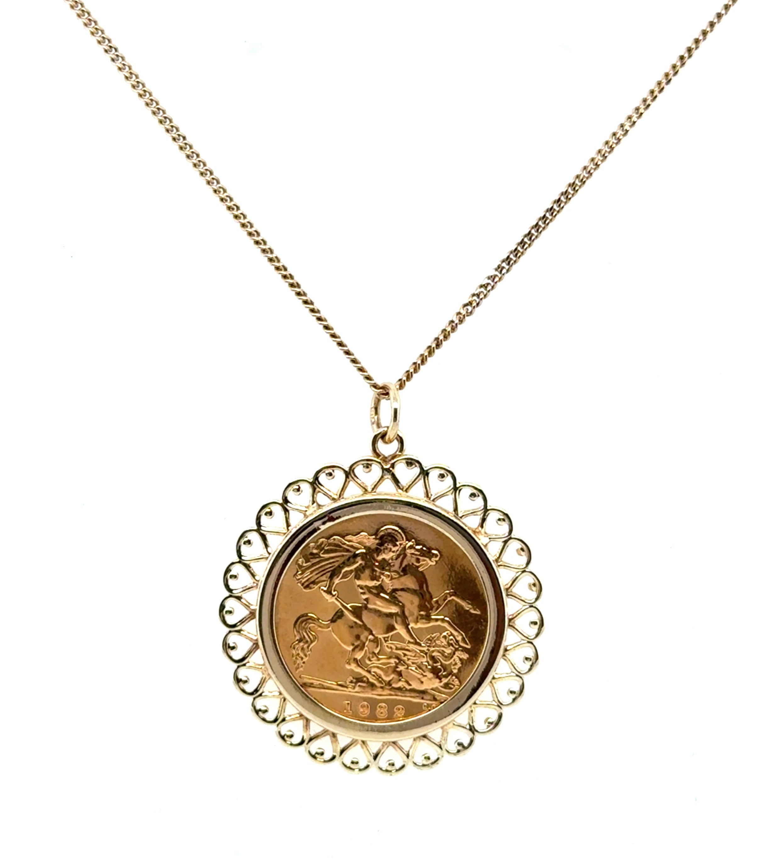 1982 Queen Elizabeth II Half Sovereign Pendant Necklace & 18 Inch Chain