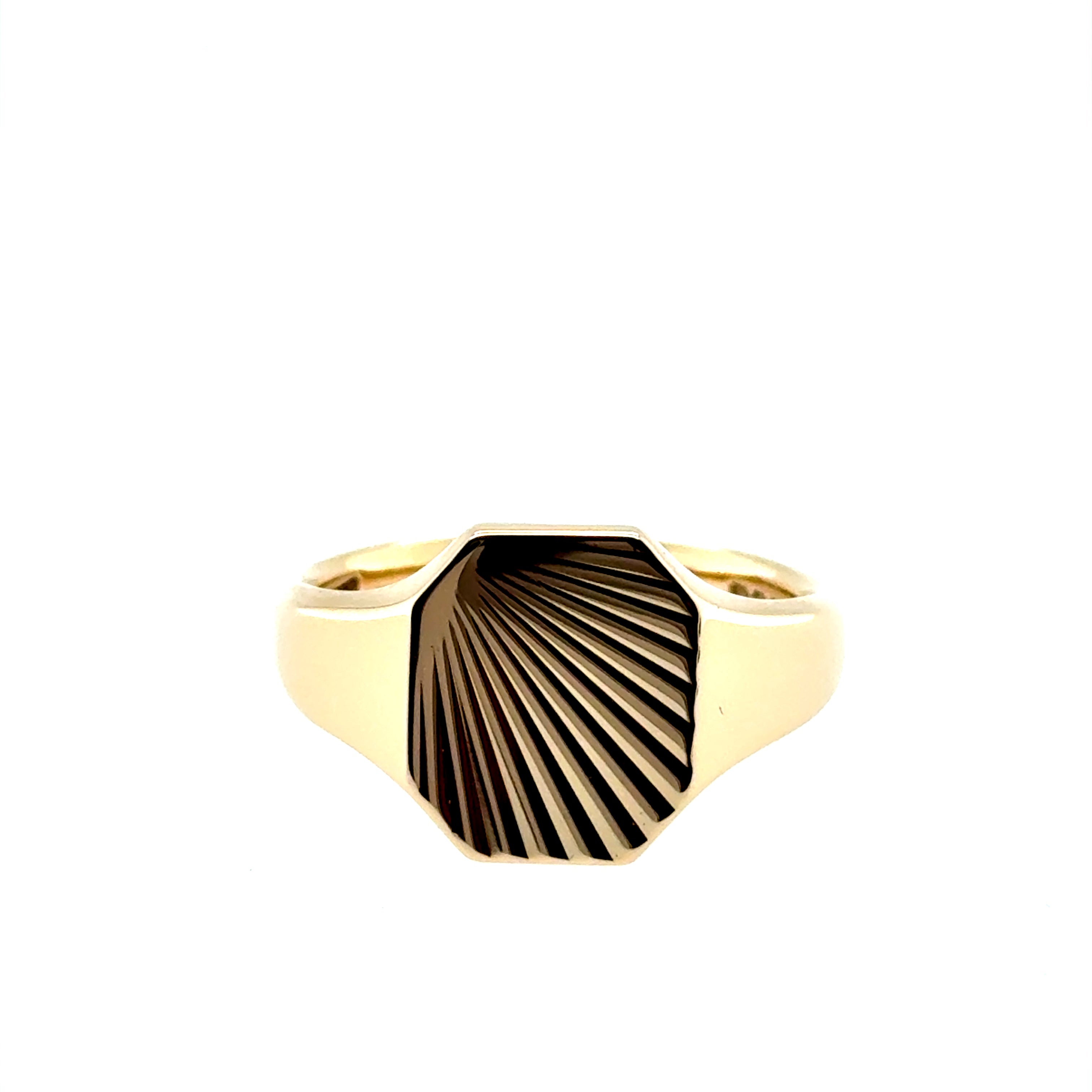 9ct Yellow Gold Heavyweight Engraved Rectangular Signet Ring Birmingham 1968