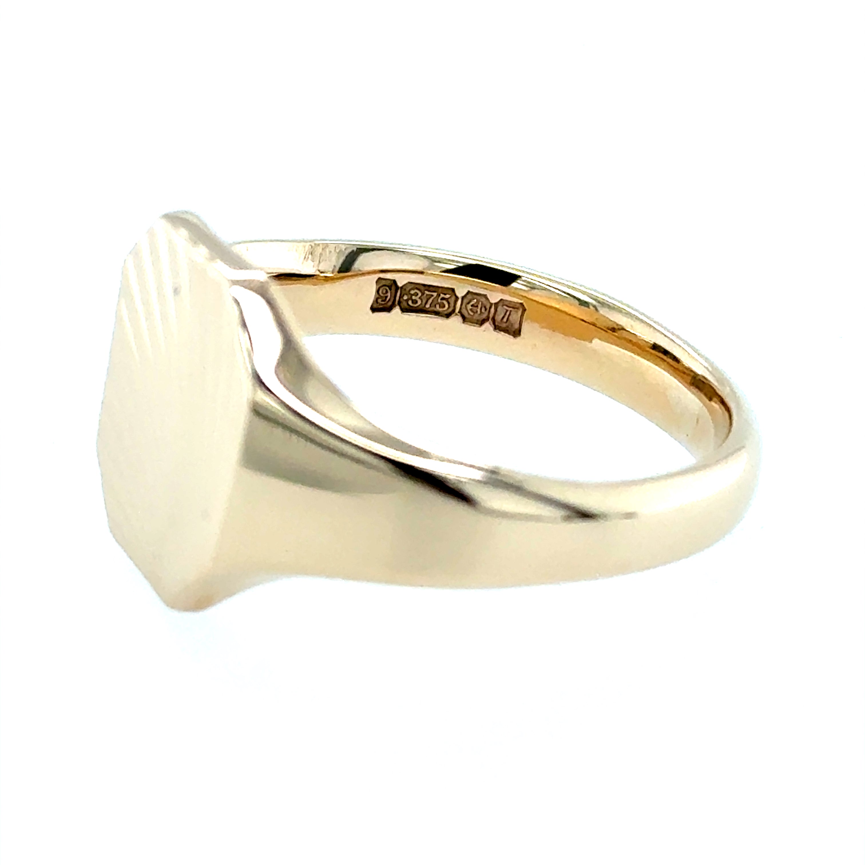 9ct Yellow Gold Heavyweight Engraved Rectangular Signet Ring Birmingham 1968