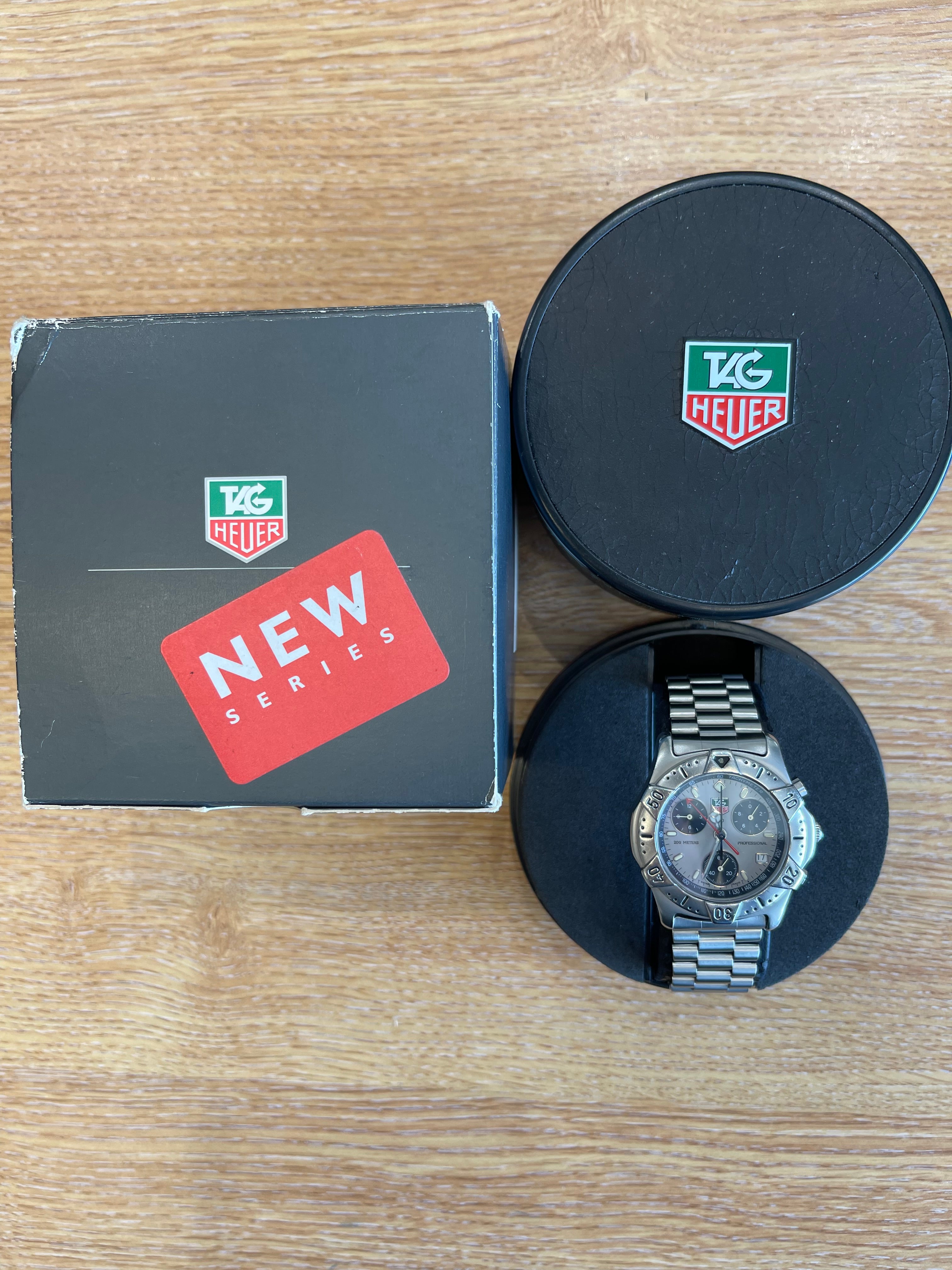 TAG Heuer 2000 Classic Chronograph CE1110 Silver/ Black Dial Watch