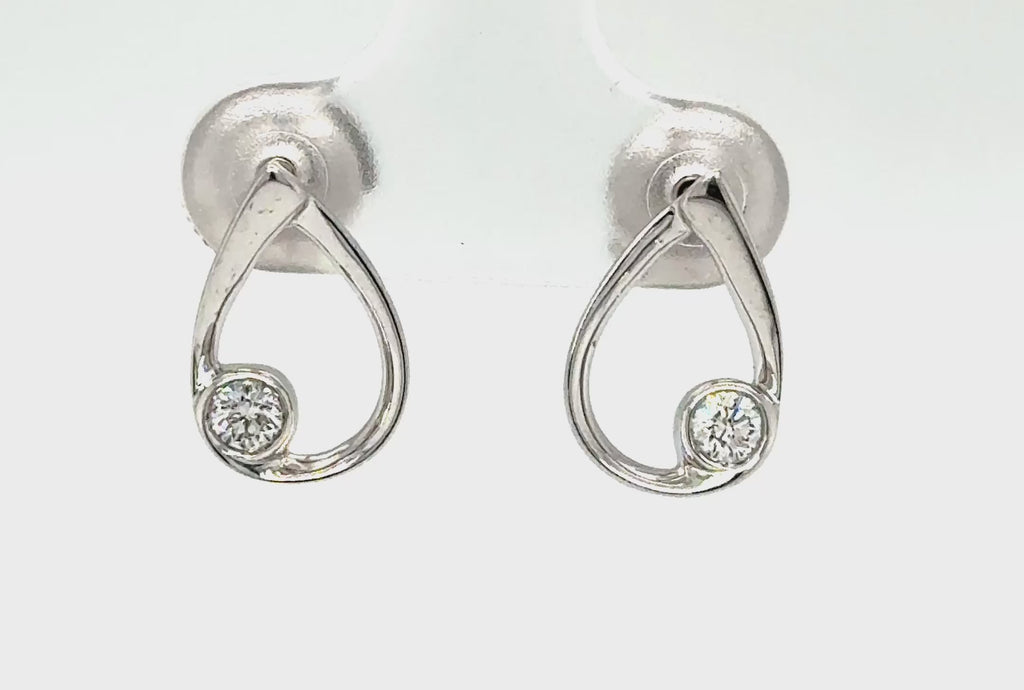 18ct White Gold 0.30ct Diamond Teardrop Shaped Stud Earrings