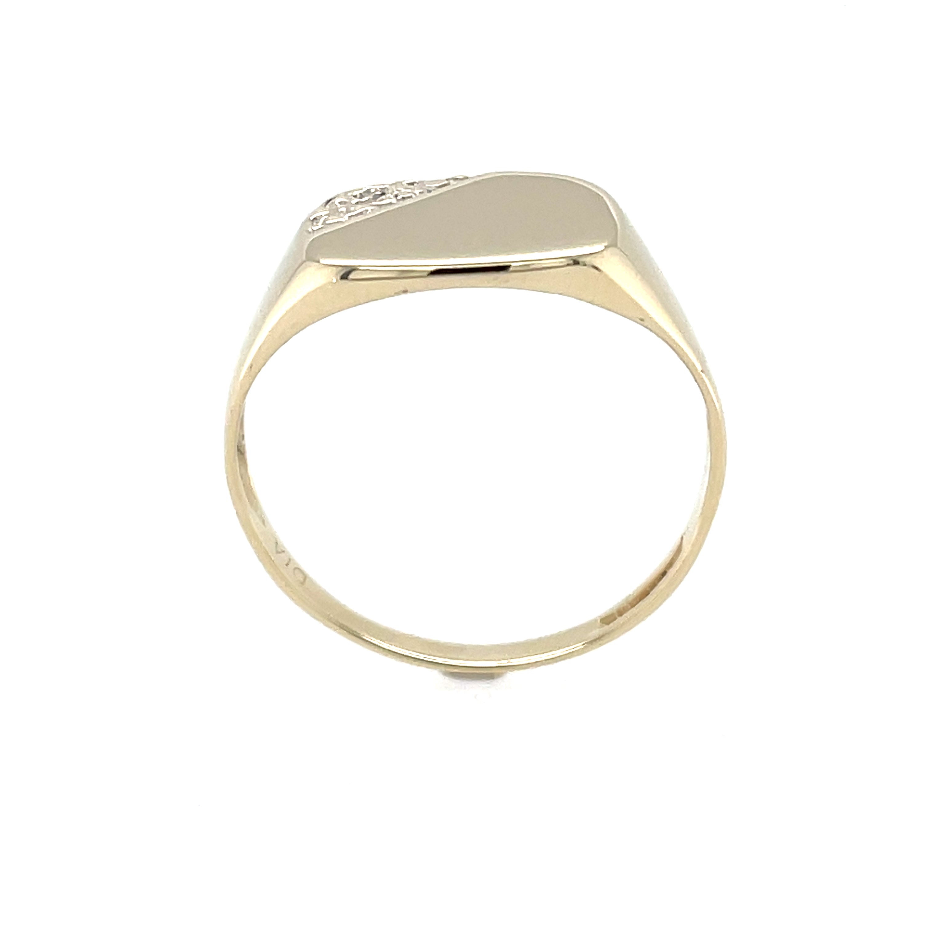 9ct Yellow Gold Cushion Shaped Signet Ring - Size S SOLD