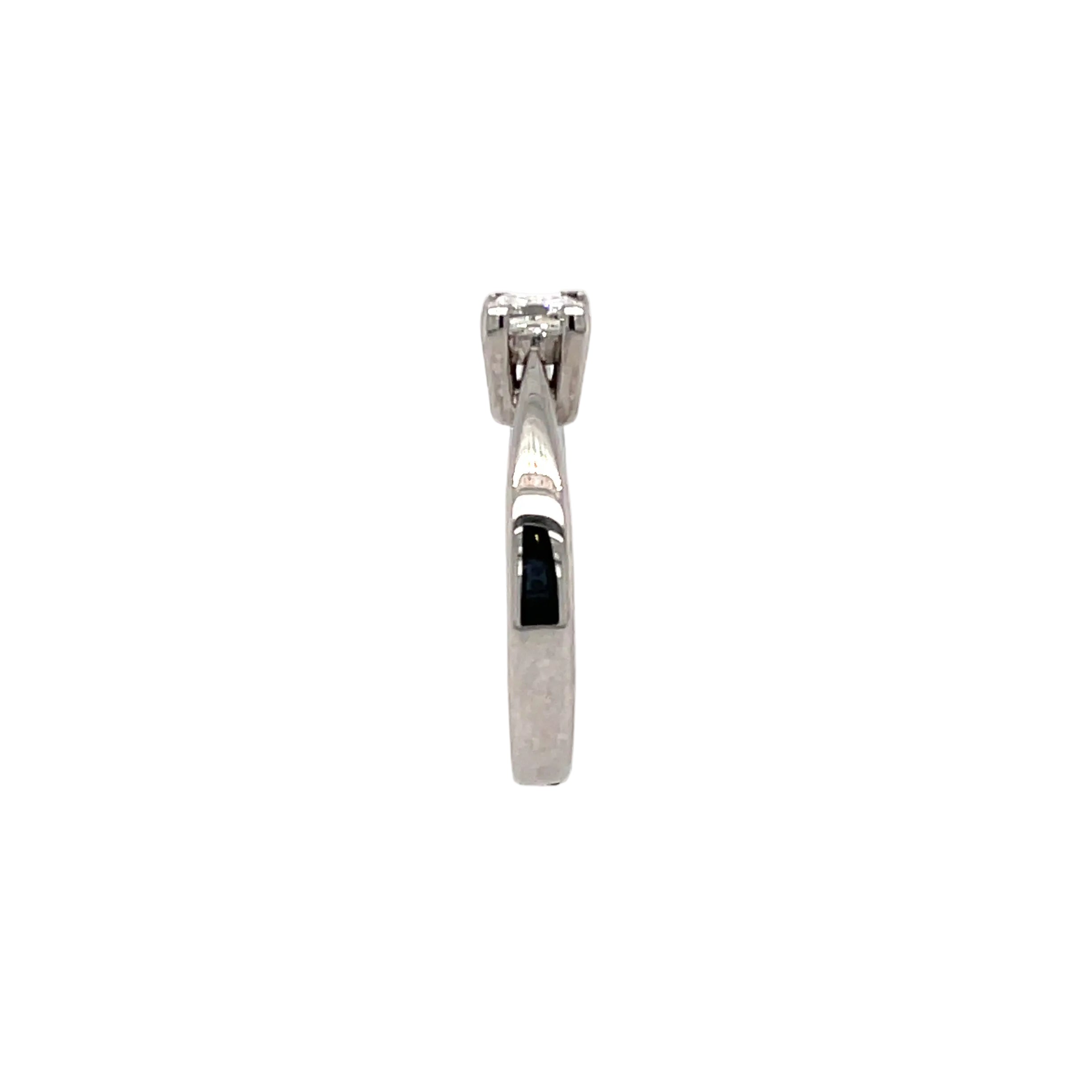 18ct White Gold 0.44ct Princess Cut Diamond Solitaire Engagement Ring Certified F VS
